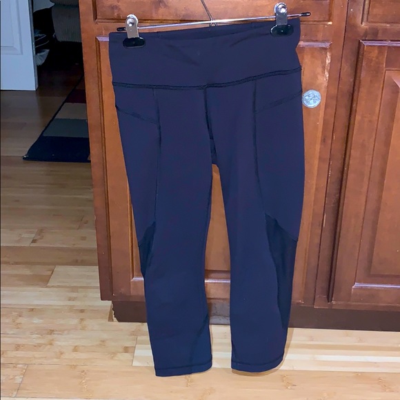 lululemon athletica Pants - Lululemon Crop Leggings Size 4